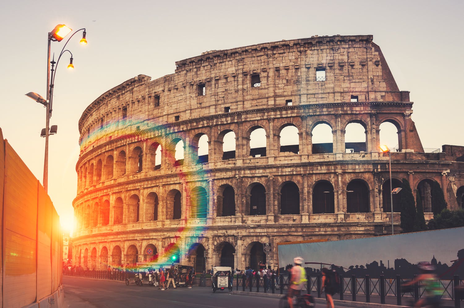 Rooman Colosseumista oteussa kuvassa on vinjetointia ja kromaattista poikkeamaa